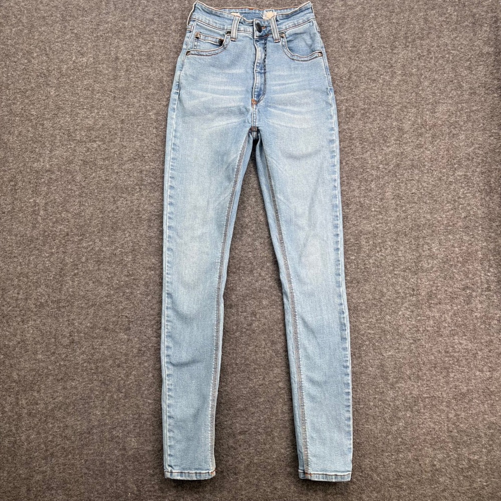 Brandy Melville Tilden High Rise Skinny Jeans Light Wash Blue Studded Size 40 IT